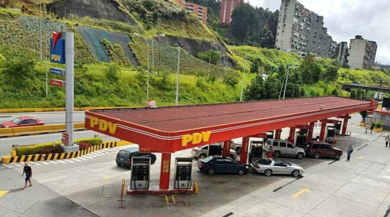 Confirman retraso en despacho de combustible en Zulia, Táchira y Barinas