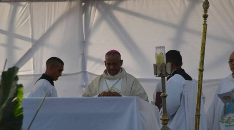 El papa Francisco partió rumbo a Chile