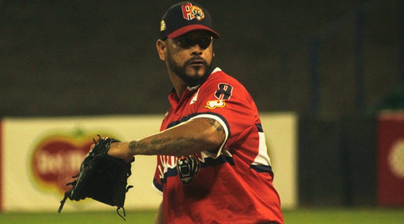 Guillermo Moscoso conquistó el premio “Pitcher del Año”