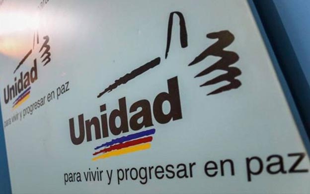 MUD pide habilitación para participar en presidenciales