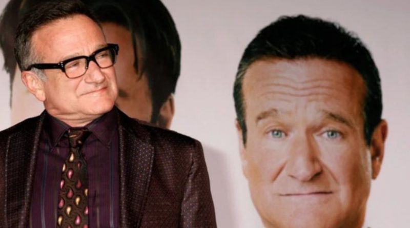 La noticia conmovió a los Estados Unidos y al mundo. Robin Williams, uno de los actores más populares de las últimas décadas, había aparecido muerto en su casa de California. El deceso del artista de 63 años se produjo por una "asfixia por ahorcamiento" autoinflingida. Un estudio reveló ahora que, en los cinco meses siguientes a agosto de 2014, los suicidios aumentaron un 10% en los Estados Unidos, especialmente entre hombres de 30 a 44 años, según la revista científica PLOS ONE. La proporción de personas que se quitó la vida con el mismo método que Williams trepó todavía más, un 32 por ciento. Aunque no pueden determinar "con seguridad" que esas muertes puedan relacionarse con la del actor, investigadores de la Universidad de Columbia creen que hay elementos suficientes para sostener la hipótesis de que muchos fueron suicidios por imitación. (Lea también: Brad Pitt ocasionó el choque de tres vehículos en Los Ángeles) Si bien otros estudios habían mostrado ya que los suicidios crecen después de que un famoso se quita la vida, "este es el primero que examina el efecto" de un suicidio de este tipo "en la población general dentro de la era moderna de 24 horas de información constante", dijo David Fink, del Departamento de Epidemiología. Los investigadores señalaron que entre agosto y diciembre de 2014 se podían esperar 16.849 suicidios, según las estadísticas, pero se notificaron 18.690 casos tras la muerte de Williams. El ganador de un Oscar por el filme Good Will Hunting (1997), padecía, además, una depresión severa, según reveló su esposa, Susan Schneider.