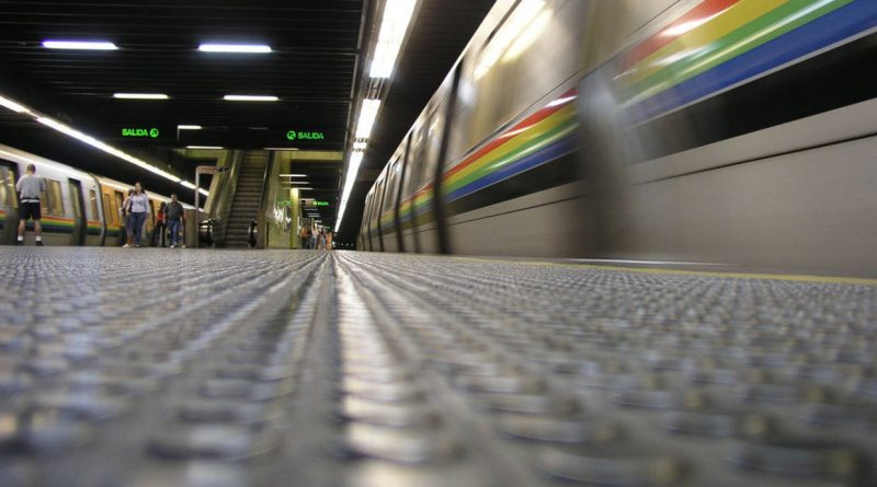 Accionaron bomba lacrimógena en el Metro de Caracas