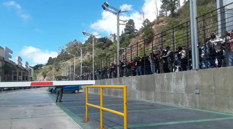 Falta de alimentos generó situación irregular en supermercado de Caracas